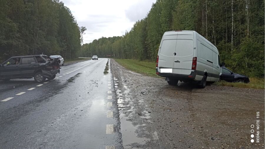 Чудо: в массовой аварии с фурой в Костромской области никто не пострадал