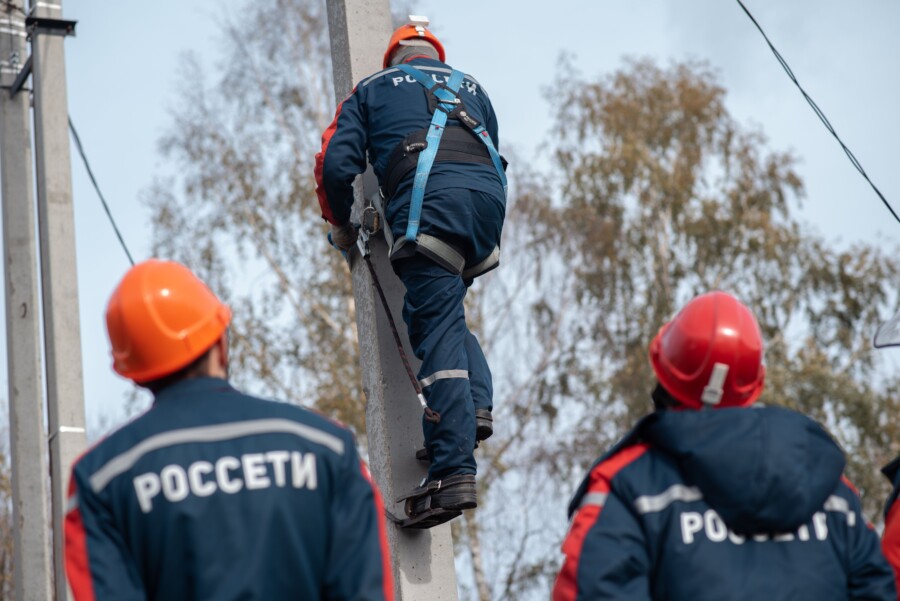 Восстановлено электроснабжение пострадавших от непогоды потребителей Костромской области в основной сети 0,4-110 кВ