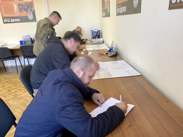 Больше 1,8 тысячи жителей Костромской области заключили контракт на военную службу
