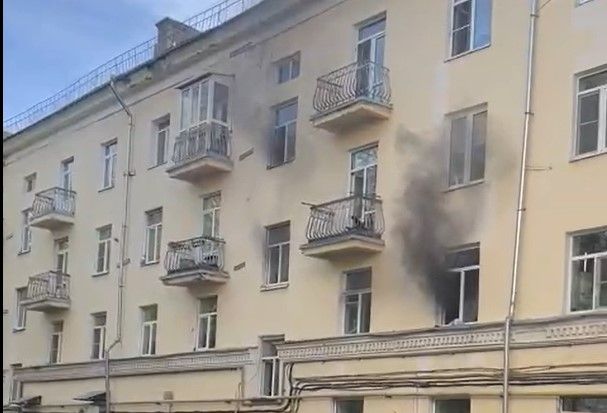 Двух человек эвакуировали: сильное задымление заметили на улице Советской в Костроме