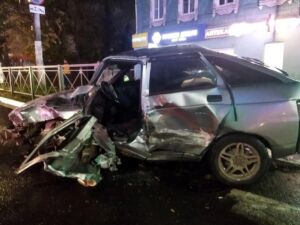 В Костроме произошла страшная авария с большегрузом