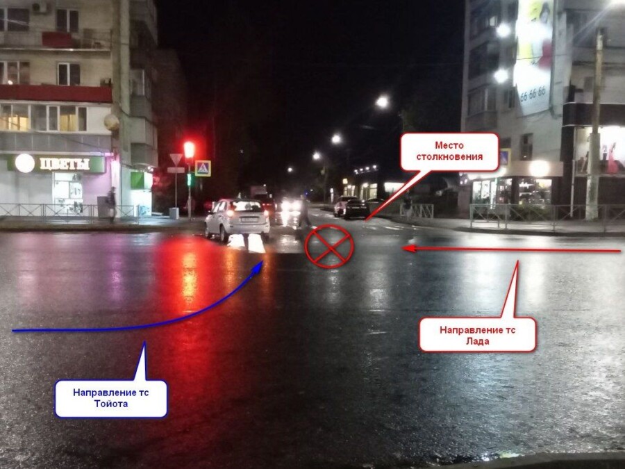 Водитель выехал на красный: во время аварии в Костроме пострадал ребенок