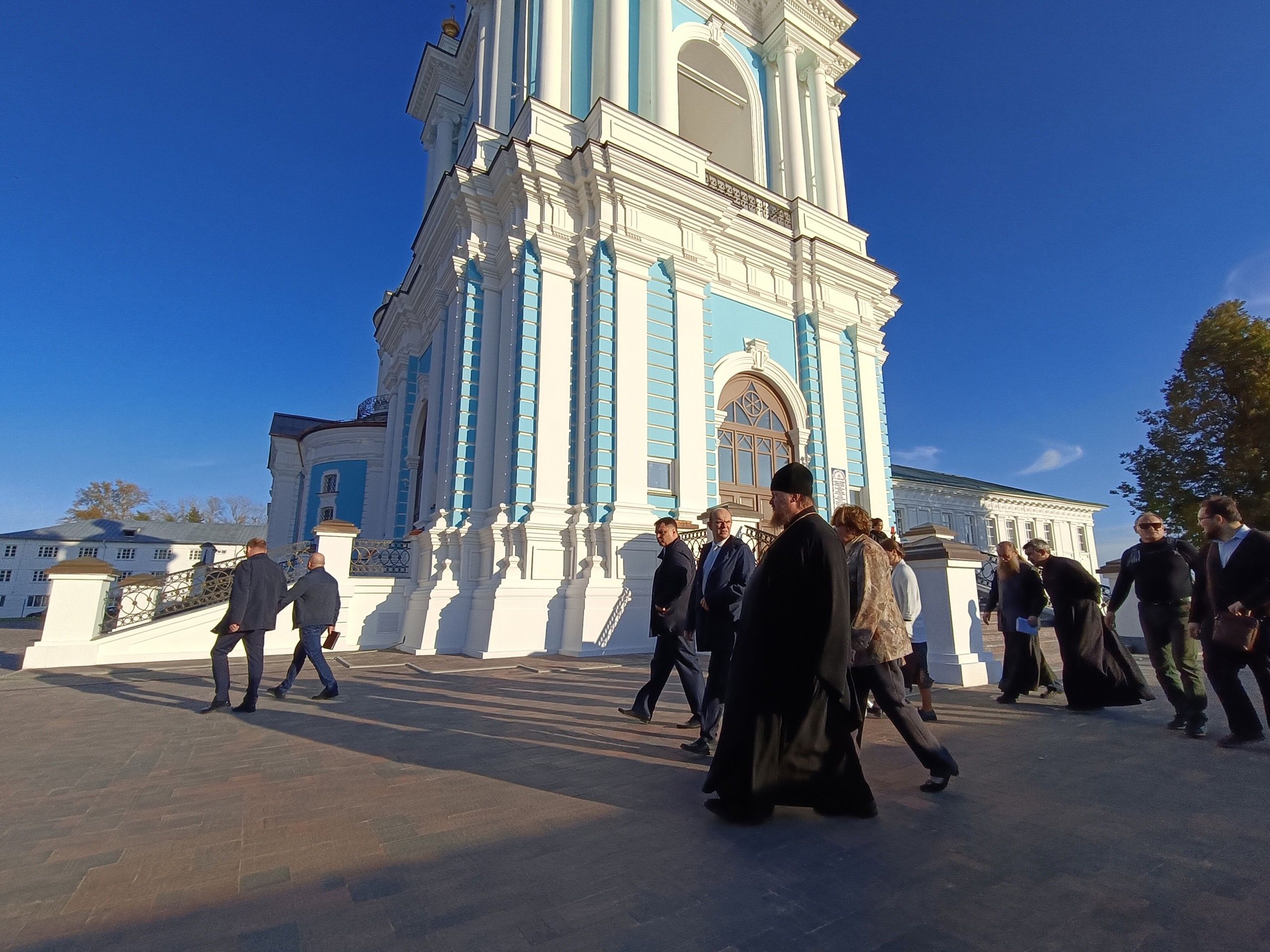 Греческие лифты, ключи от рая: как нечистая сила мешала восстанавливать храмы Костромского кремля