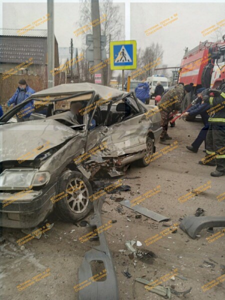Отказали тормоза: страшная авария с грузовиком произошла в Костромской области