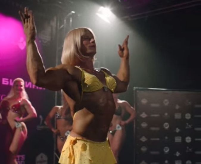 Сексуального костромича раскусили во время выступления в женской номинации «фитнес-бикини»