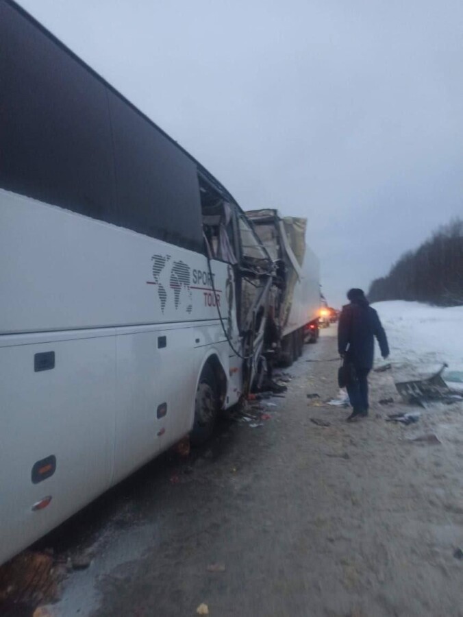 Двое в реанимации: стало известно состояние пострадавших в аварии учителей из Костромы