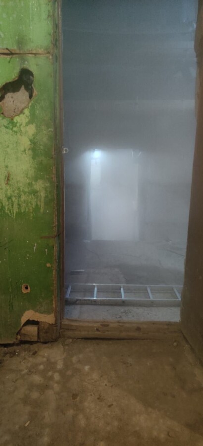 Плесень в квартирах: жители дома в Костроме просят избавить их от кипятка в подвале