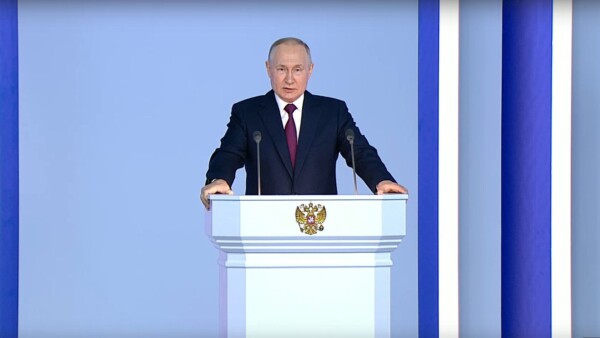 Владимир Путин объявил о рекордном повышении МРОТ