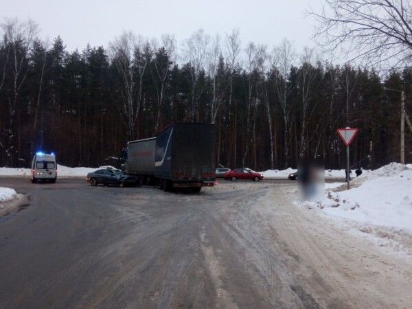 Серьезная авария с BMW произошла в Костроме