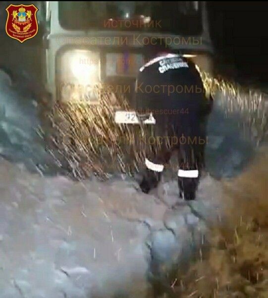Целую спасательную операцию развернули в Костромской области ради замерзающего в лесу мужчины