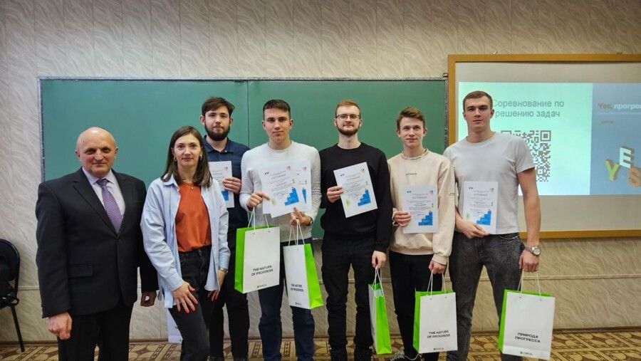 Студенты КГУ вышли в финал кейс-чемпионата костромского комбината