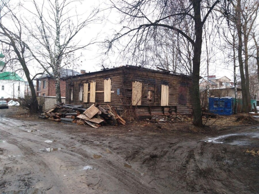 Усадьбу госпожи Солониниковой реально уничтожили в центре Костромы