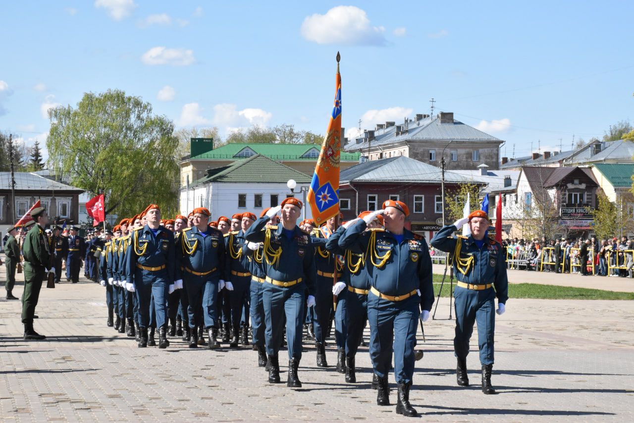 Несмотря на отмену: как прошел парад Победы в Костроме