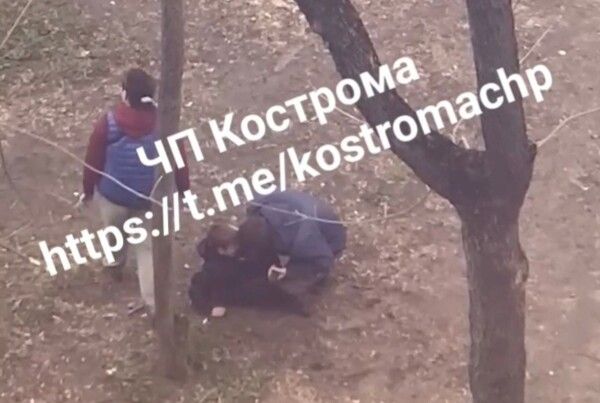 Прижали ребенка к земле и избили: полиция нашла участников расправы в Костроме