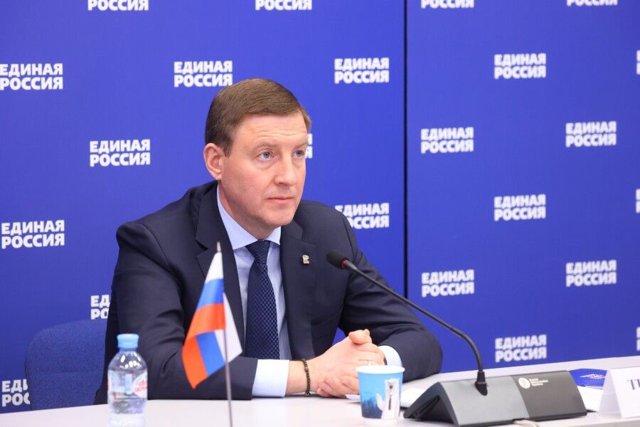 Турчак передал Путину предложения по новым гарантиям для участников СВО