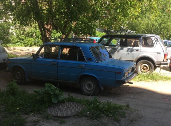 Облавы на водителей припаркованных машин устроили в Костроме