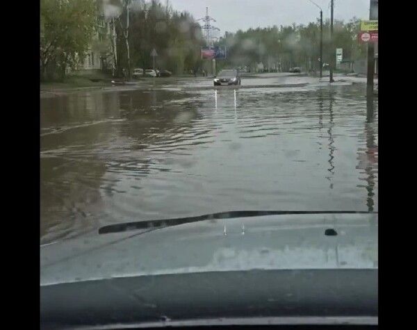 Снова потоп: улица-река воскресла в Костроме