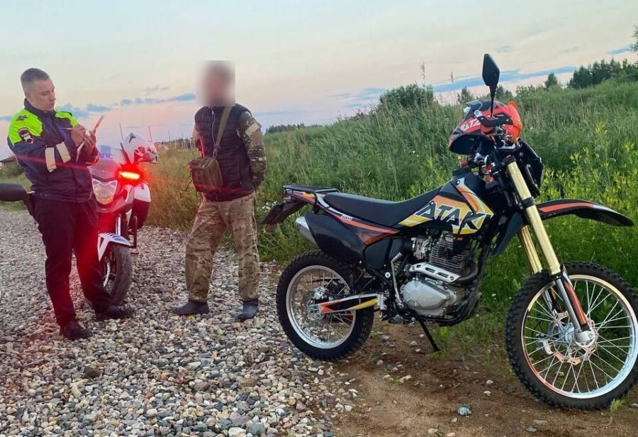 Одни мотоциклисты нещадно штрафуют других в Костроме