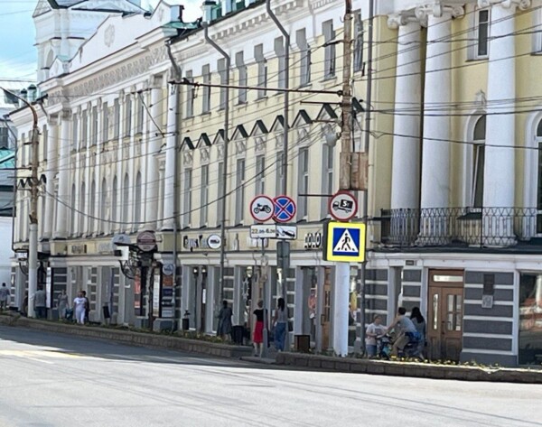 Ограничения для автомобилей вводят в центре Костромы