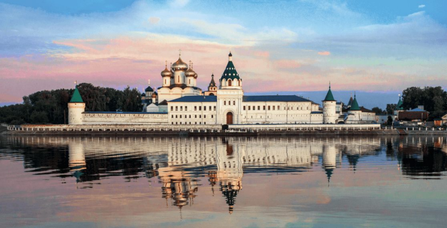 Туристы выбирают Кострому вместо гор и морей: что им помогает путешествовать с пользой
