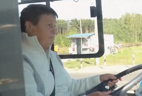 Первая женщина-водитель выехала спасать транспортную реформу в Костроме