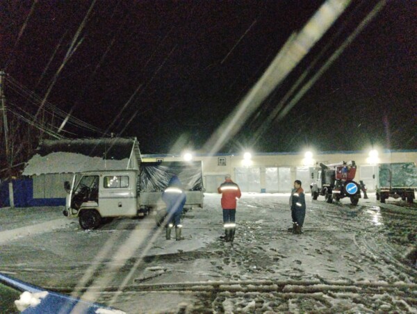 Снег парализовал жизнь в Костромской области