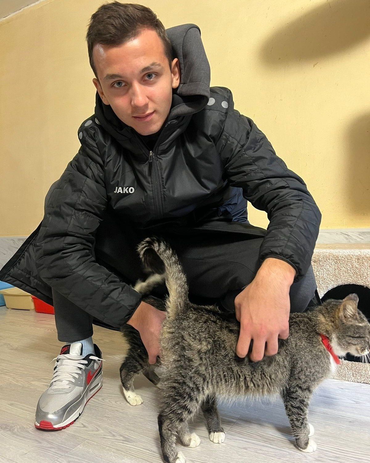 Футбольный клуб «Спартак» Кострома помог приюту для животных