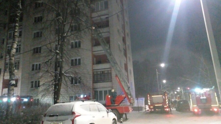 50 человек эвакуировали из многоэтажки в Костроме