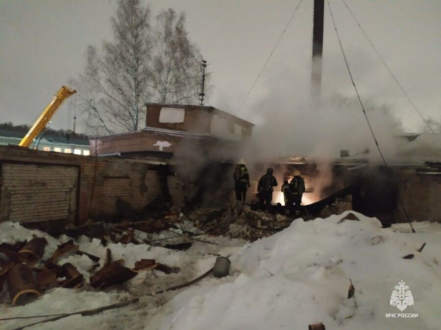 Пожар на территории детской больницы в Костроме: собрали все, что известно