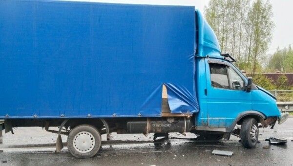 17-летний водитель устроил массовую аварию на трассе под Костромой