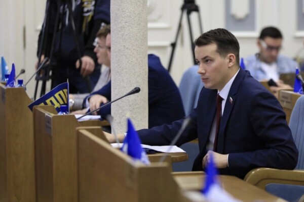 Депутат ЛДПР заступился за медиков из костромской глубинки