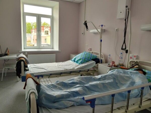 Пациенток перестали носить на руках в отделении гинекологии в Костроме
