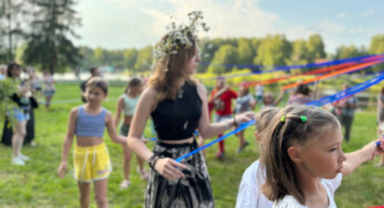 КМС по вольной борьбе встретит костромичей в парке у фудкорта, а леший — у сцены