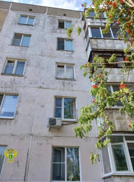 6-летняя девочка выпала из окна пятиэтажки в Костроме