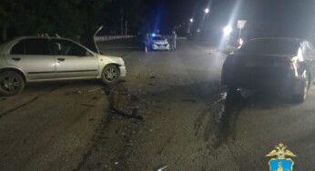 Женщина с детьми и водитель пострадали во время ДТП в Костромской области