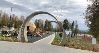 Парк в Костромской области украсили героями сказок Ефима Честнякова