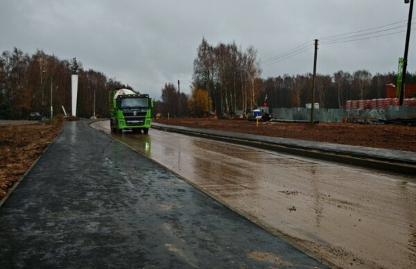 Новую дорогу начали асфальтировать в Костроме