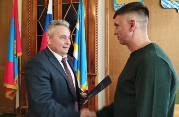 Отважный мужчина спас купальщицу в Костроме