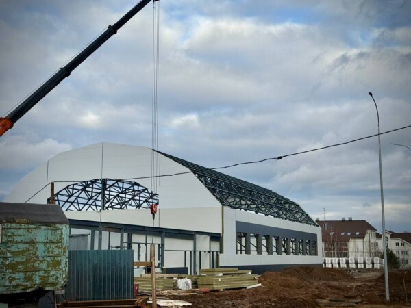 Известный физкультурно-оздоровительный комплекс достраивают в Костромской области