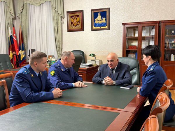 Новому молодому природоохранному прокурору поручили пристально следить за мусором в Костромской области