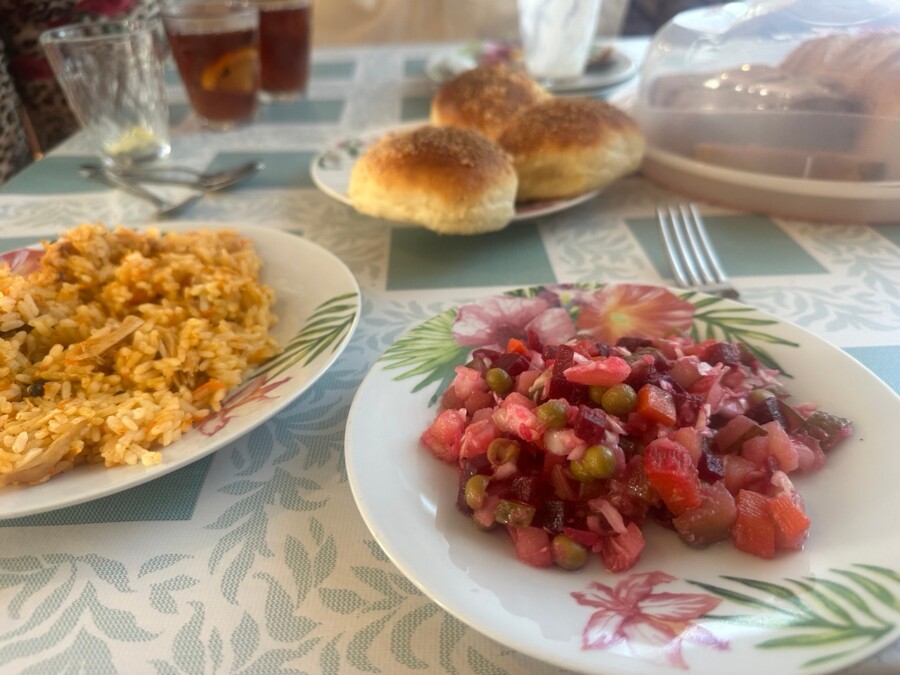 Костромской губернатор остался доволен винегретом в школьной столовой