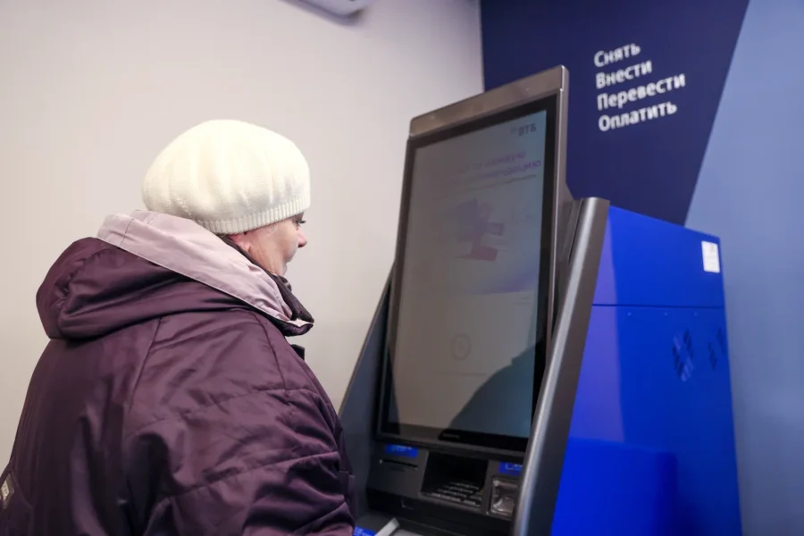 Россияне активнее используют отделения «Почты России» для решения финансовых вопросов