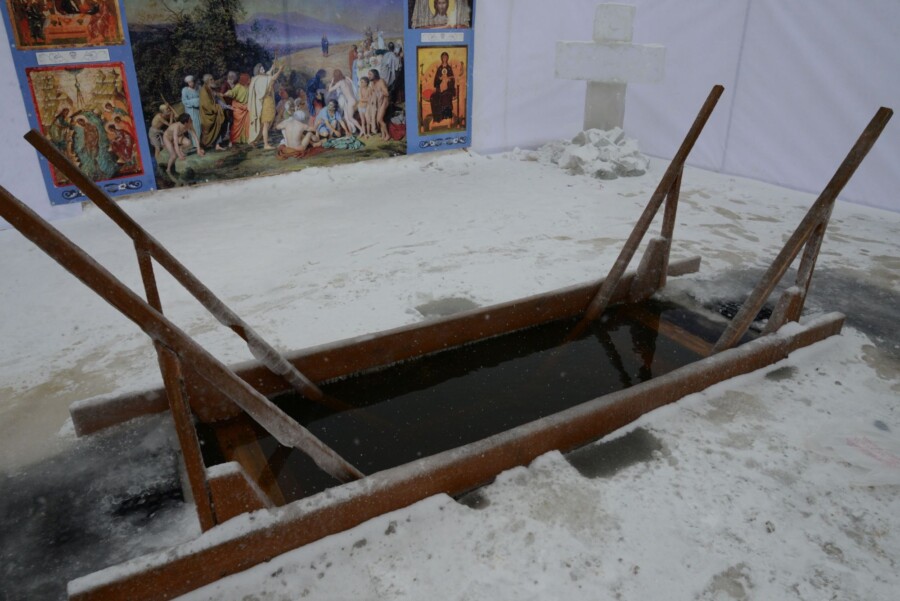 Костромичам не дадут уйти под лёд во время крещенских купаний