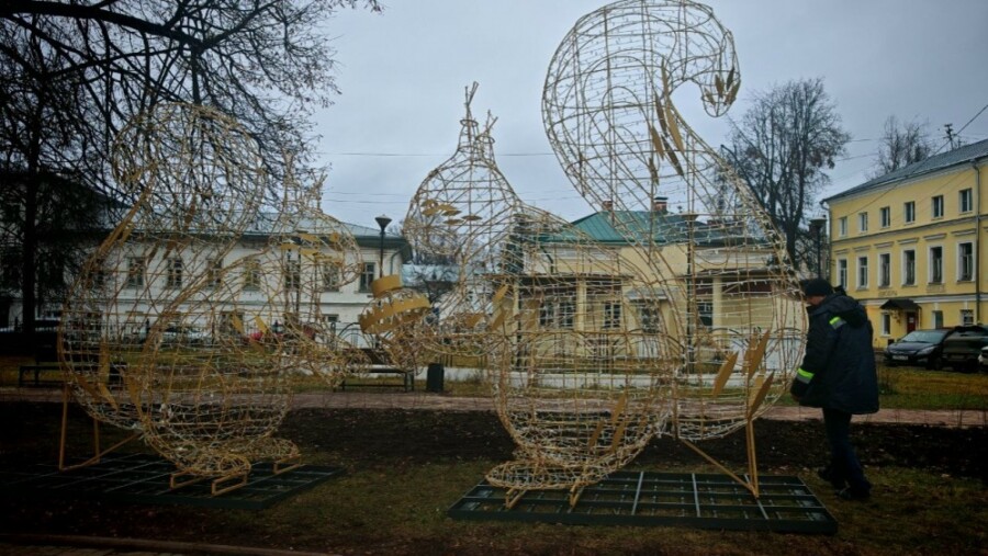 Новогодние украшения придумали передать Костроме хитрым способом