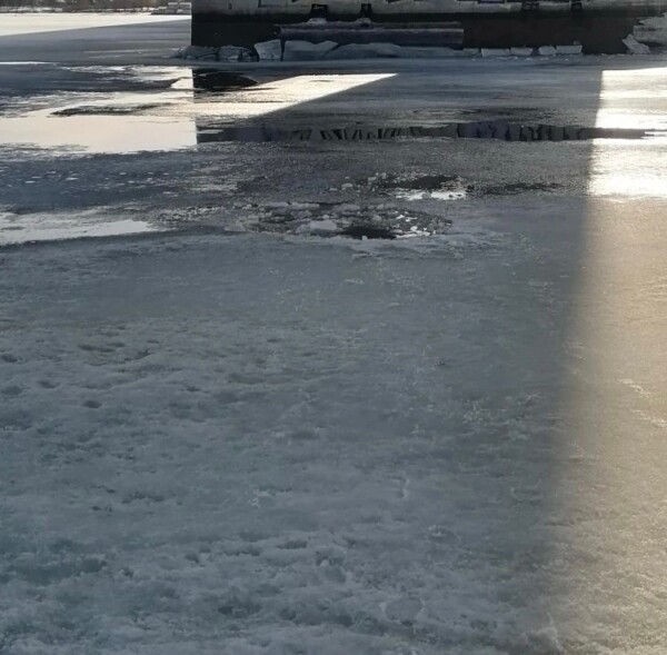 Ребёнок провалился под лёд на Волге в Костроме