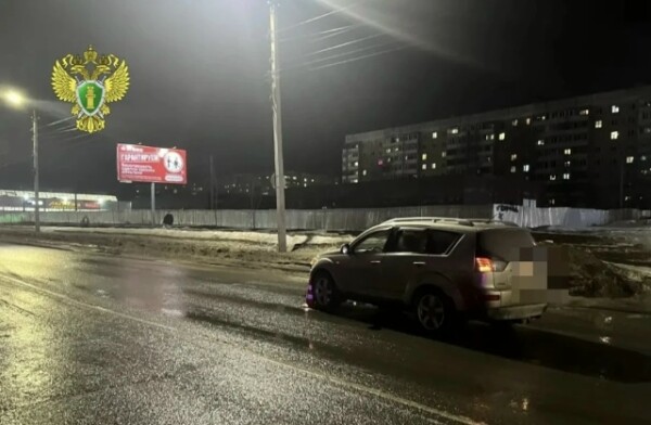 9-летний малыш выскочил на дорогу и попал под машину в Костроме