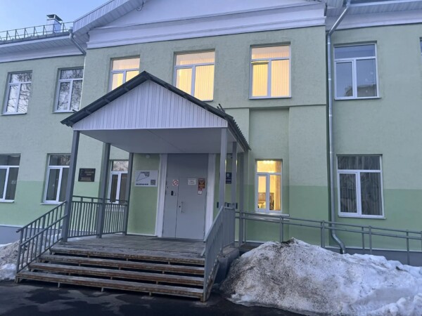 Жителей целого района Костромы попросили не подходить к окнам из-за опасного предмета