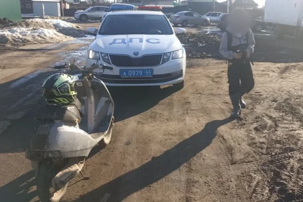 10-летний костромской ребёнок в одиночестве катался по деревне на скутере