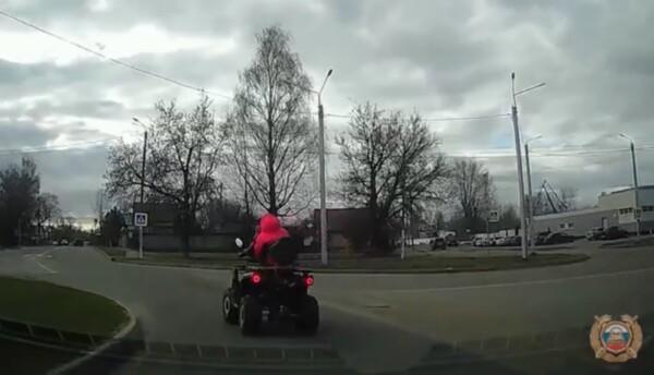 Беззаботный костромич на квадроцикле нарушил всё, что можно и нельзя