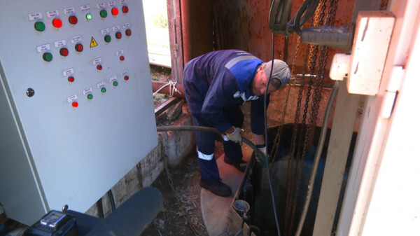 Коммунальщики просят костромичей перестать смешивать еду с канализацией